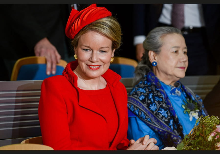 Le rouge &agrave; l&egrave;vres rouge orang&eacute; de Mathilde de Belgique