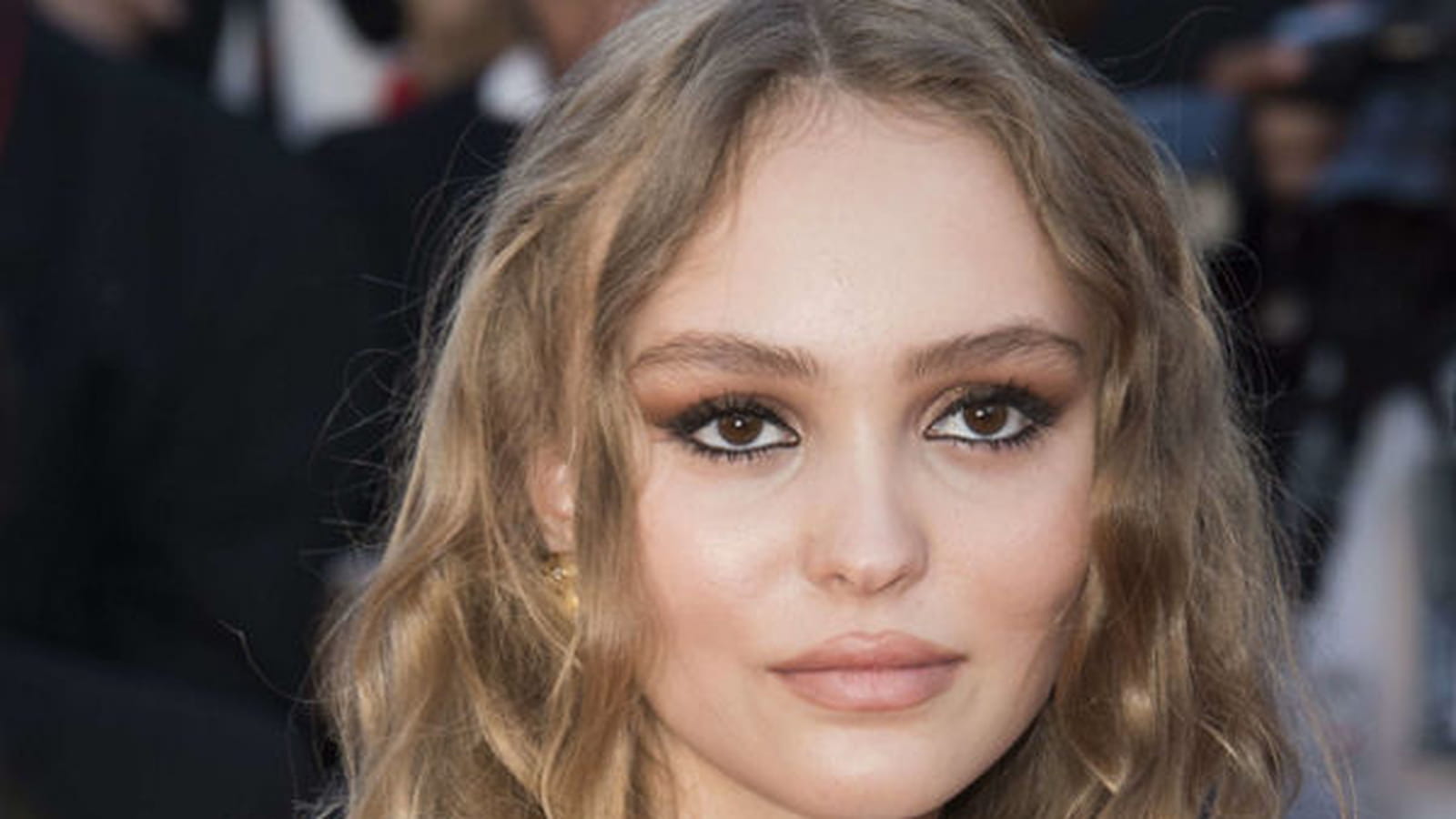 Le regard divin de Lily-Rose Depp