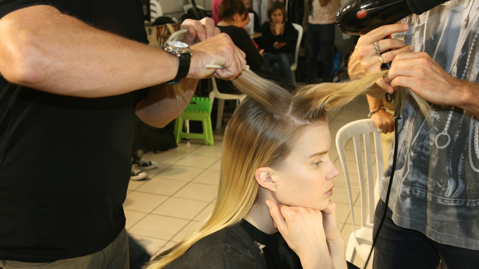 Dans les coulisses beauté du défilé Giambattista Valli