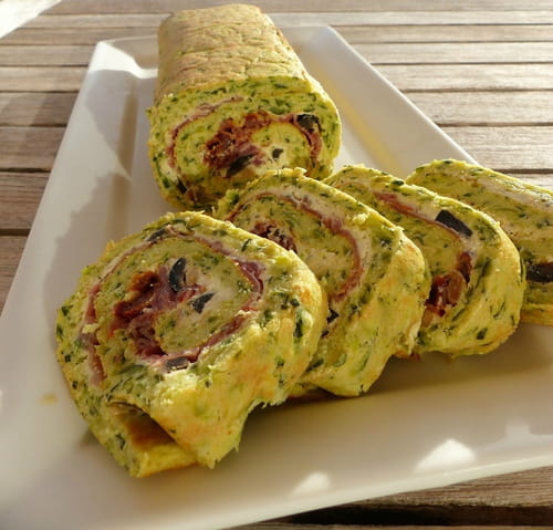 Gâteau salé roulé de courgettes au jambon cru, saveurs du Sud