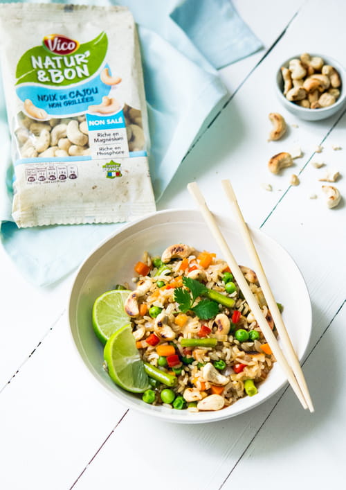 Riz sauté aux légumes et aux noix de cajou