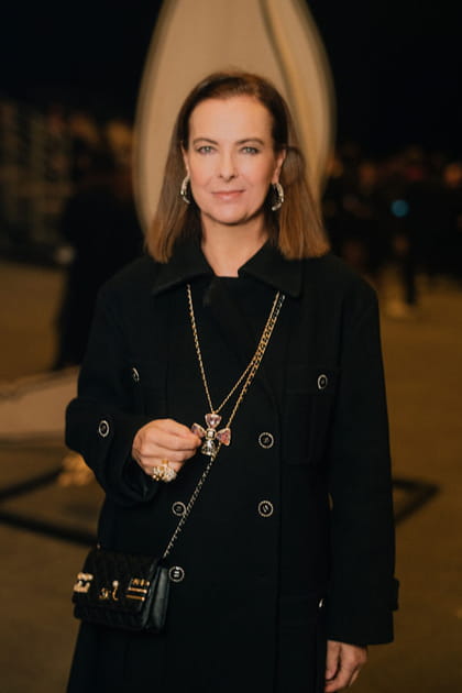 Carole Bouquet au d&eacute;fil&eacute; Chanel