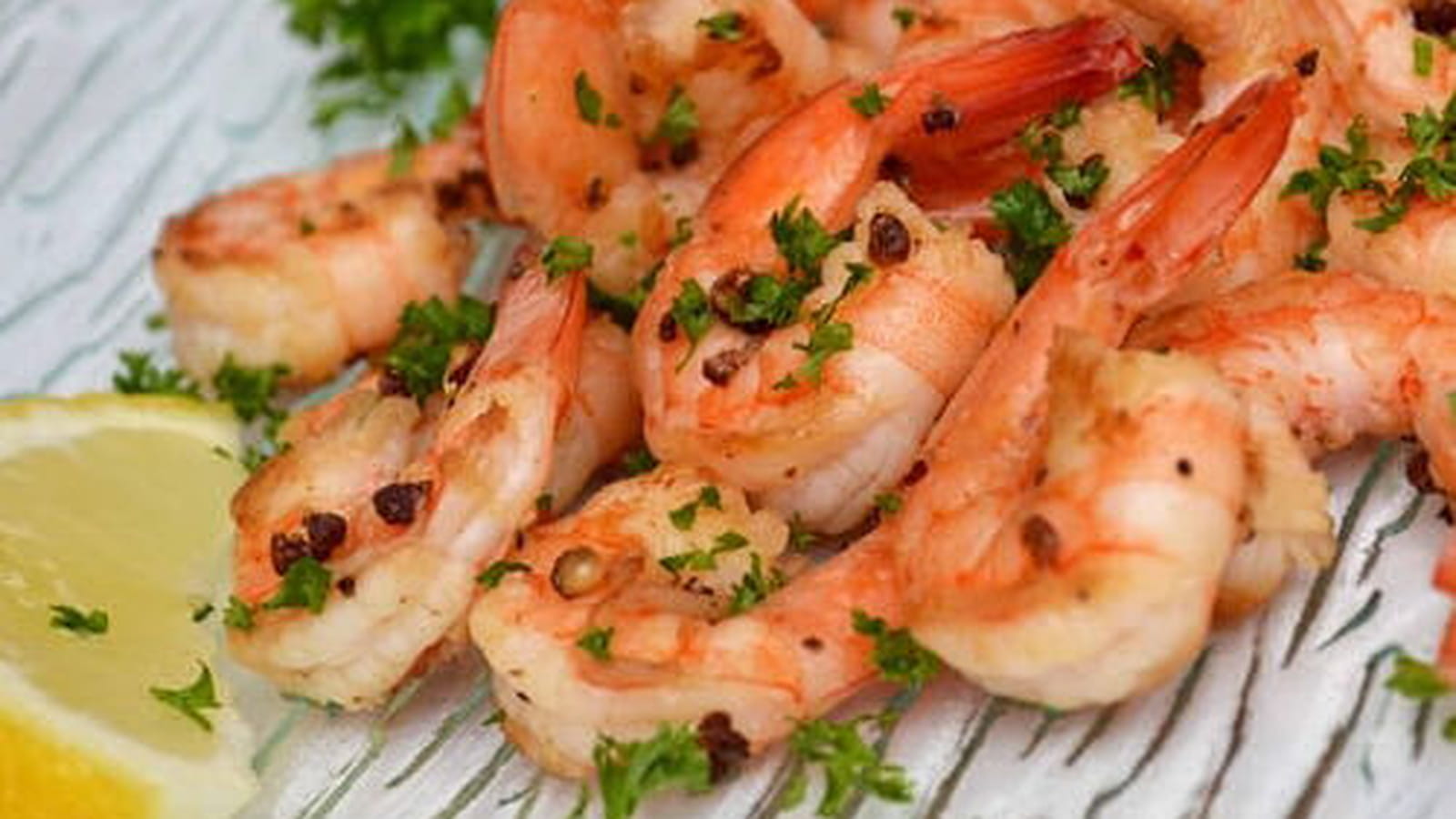 Crevettes grillées aux baies de Szechuan rouge