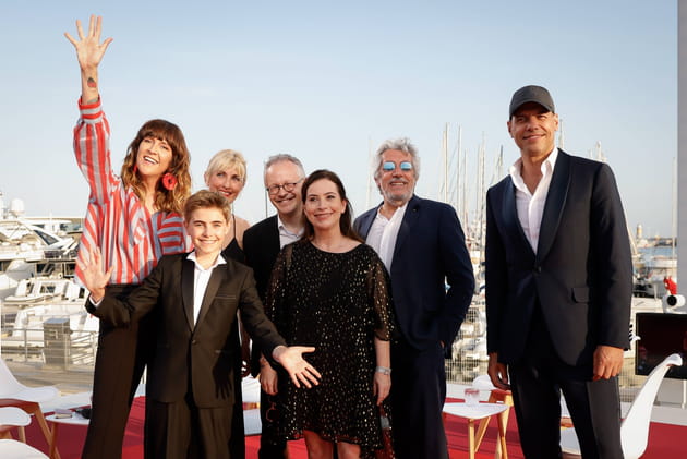 Daphn&eacute; B&uuml;rki et Charlotte Lipinska, avec Laurent Lafitte, Alain Chabat, Anne Goscinny et Simon Faliu pour l'&eacute;mission "Culture Box", le 20&nbsp;mai