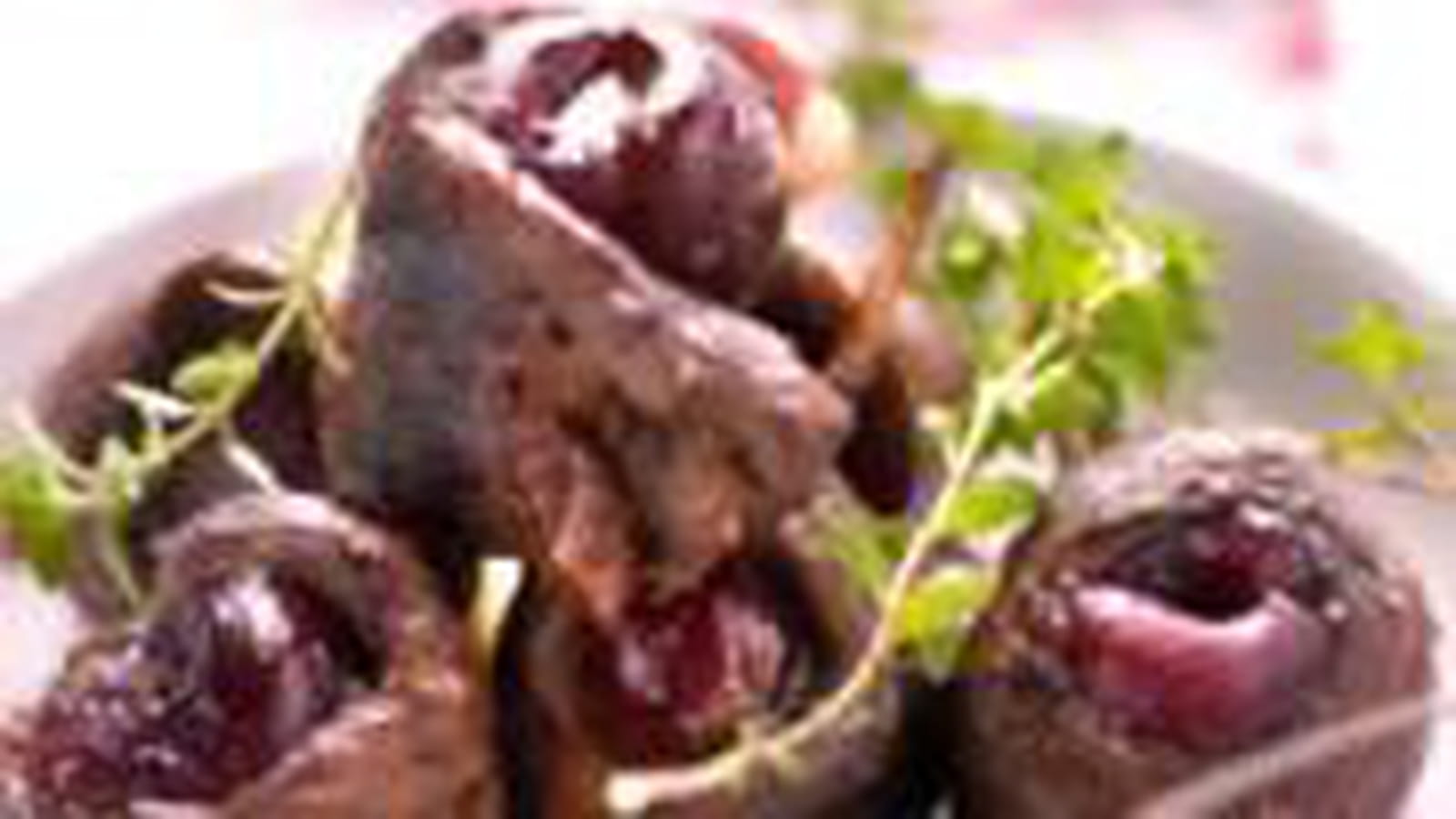 Piques de canard aux cerises