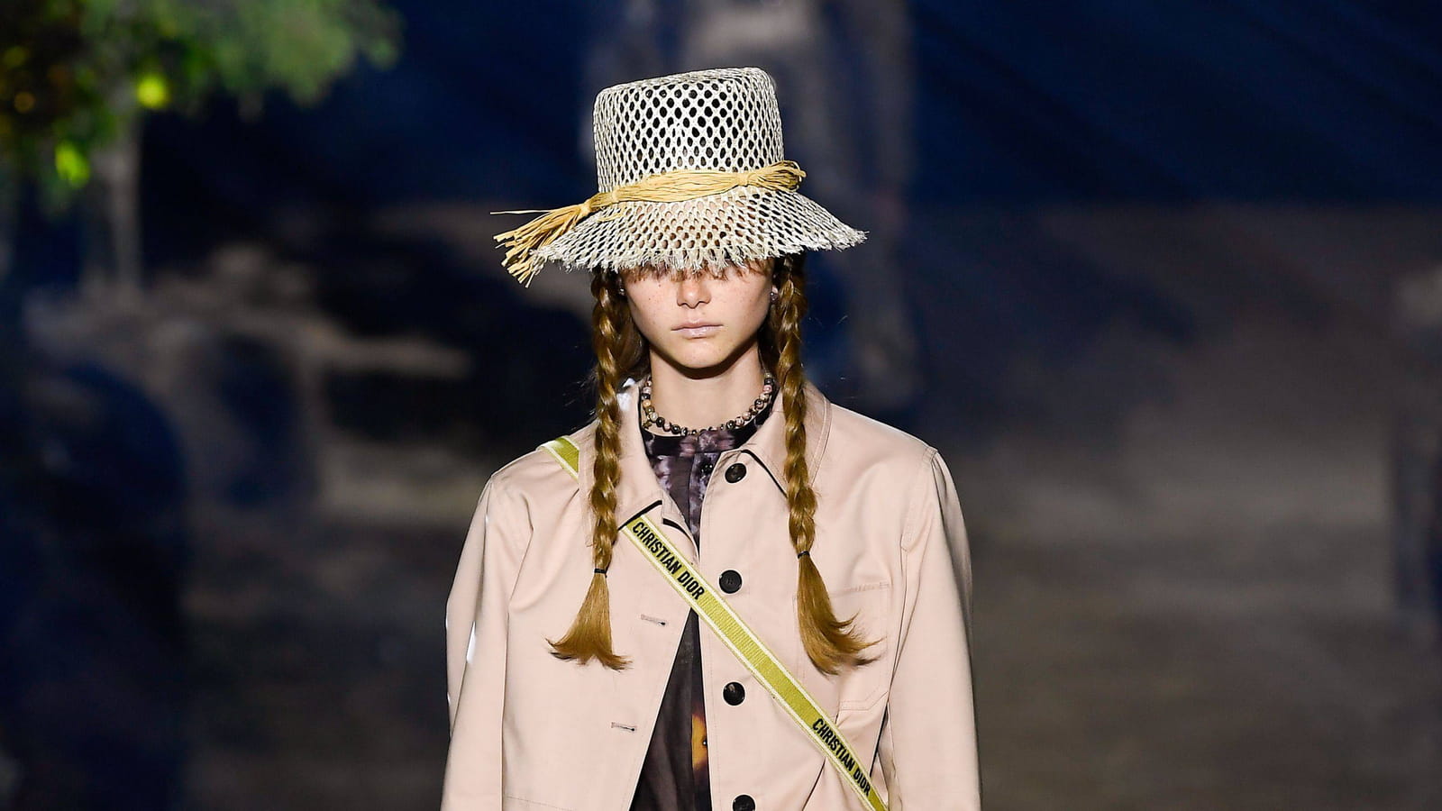 Look 39