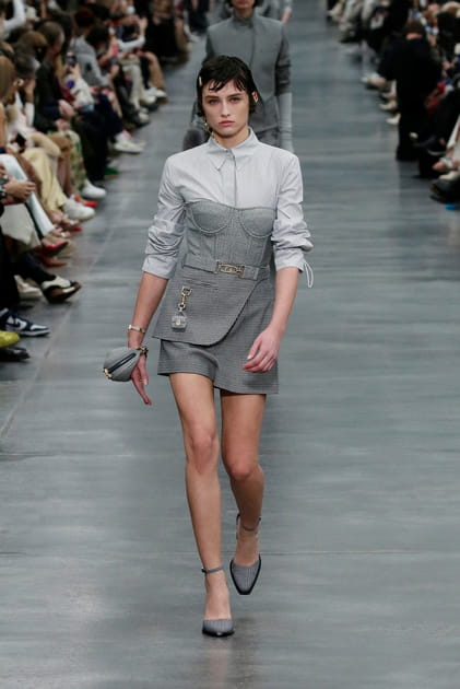 Look 44&nbsp;du d&eacute;fil&eacute; Fendi