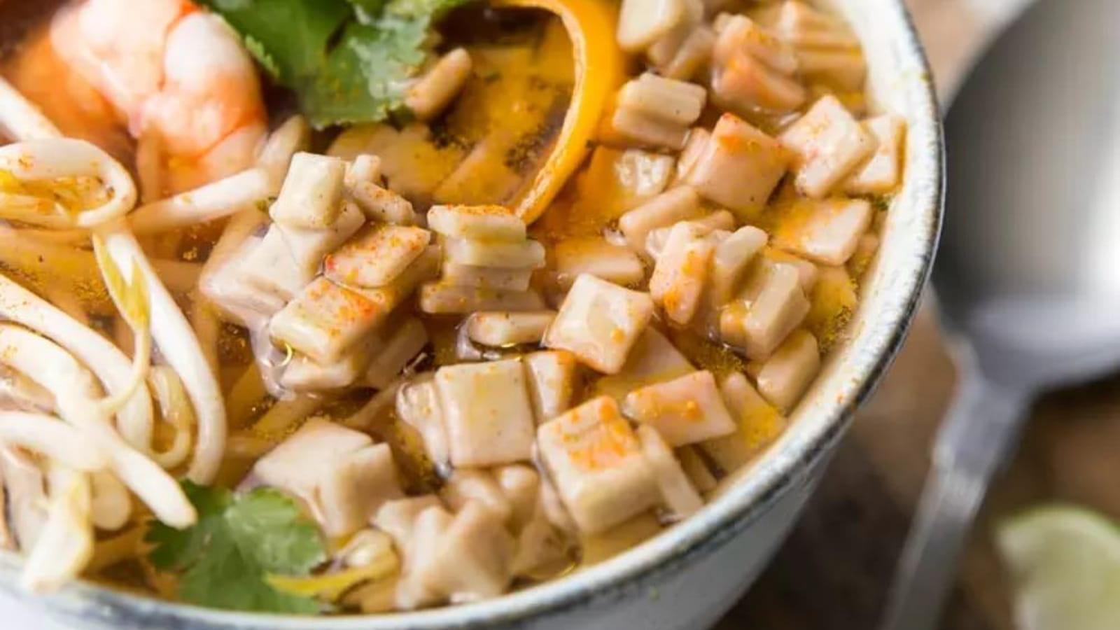 Bouillon asiatique de crozets aux crevettes