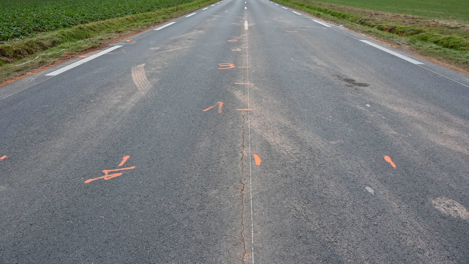 La route D372 garde des traces