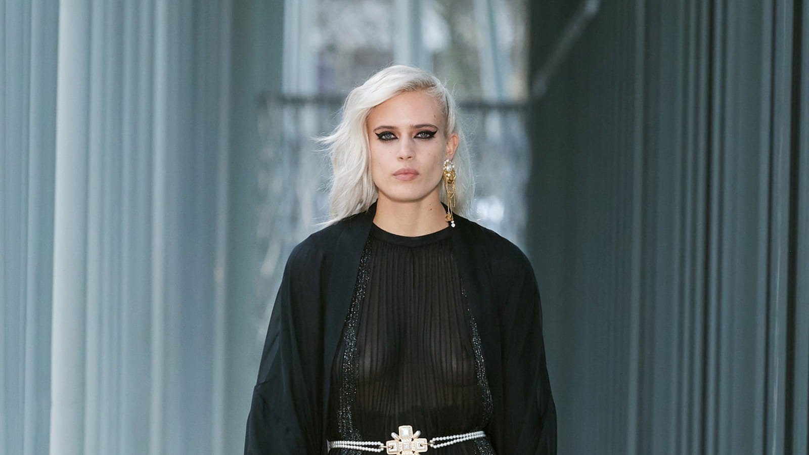 Look 50