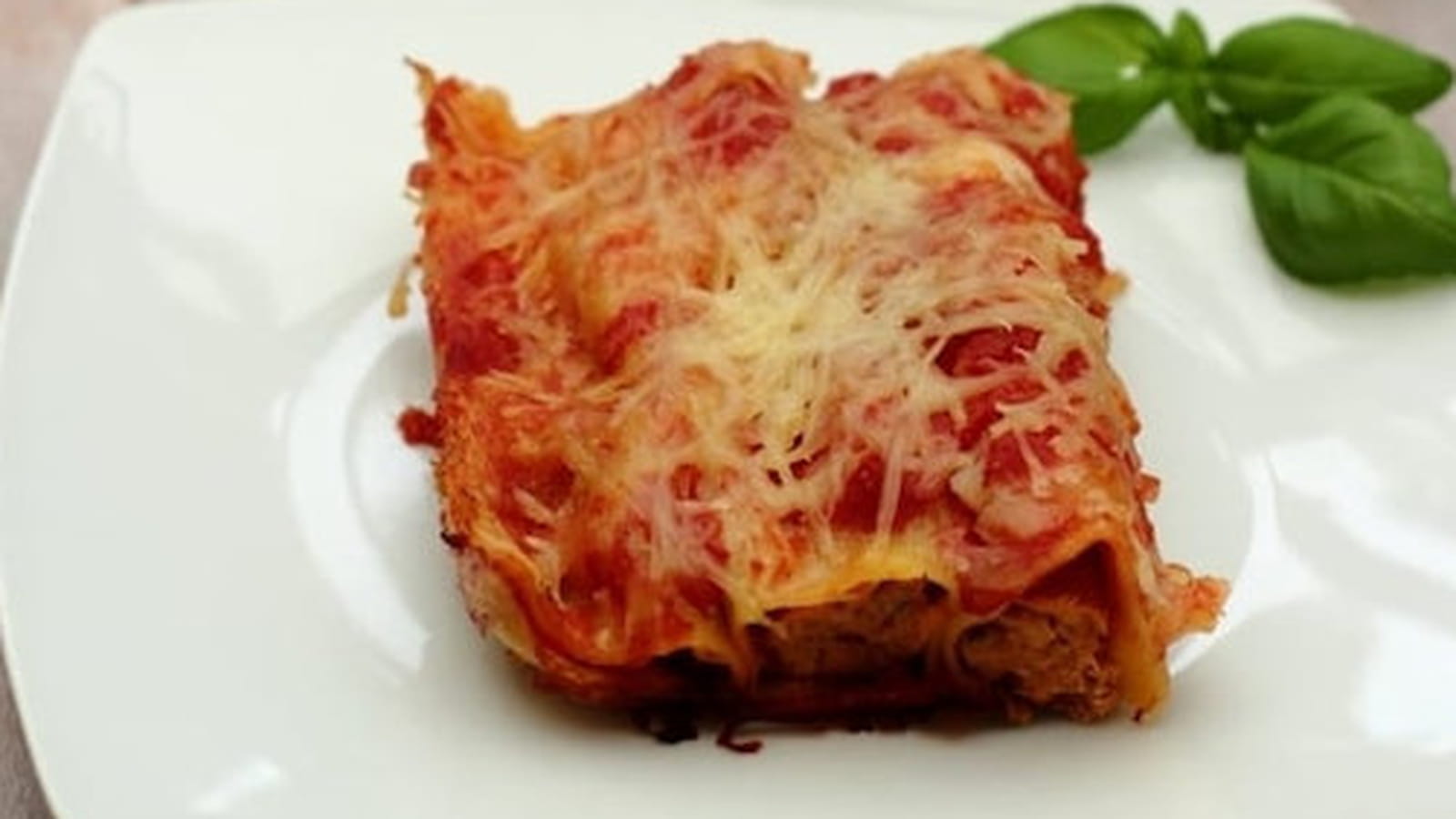 Cannelloni au thon et pesto de tomates et basilic