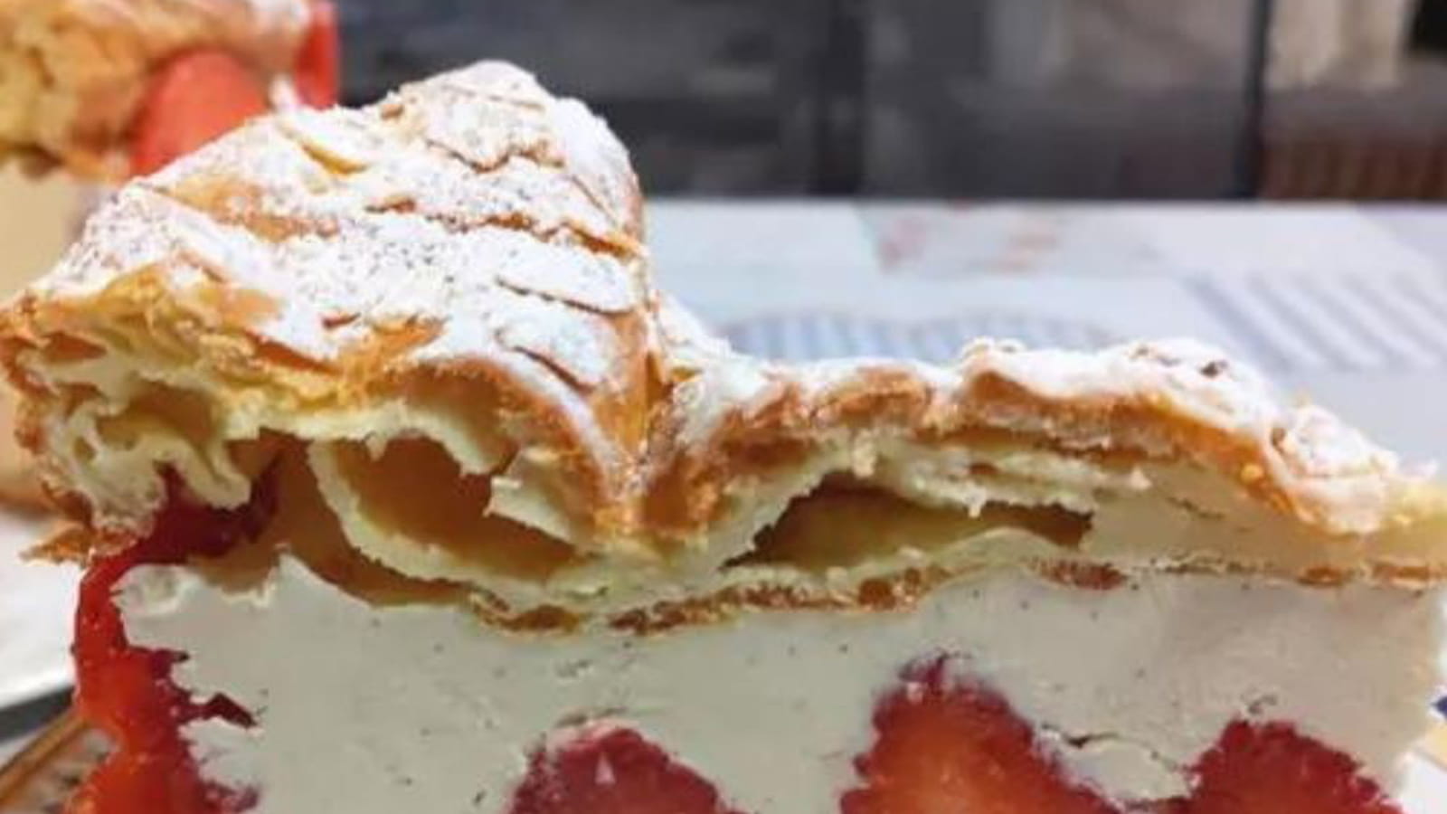 Gâteau Karpatka façon fraisier