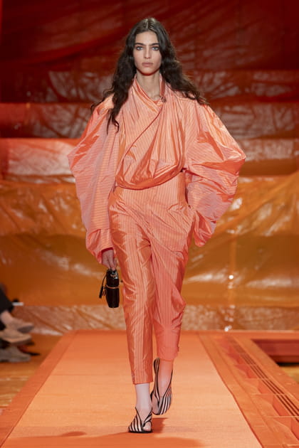 Look 36&nbsp;du d&eacute;fil&eacute;&nbsp;Louis Vuitton&nbsp;printemps-&eacute;t&eacute; 2024