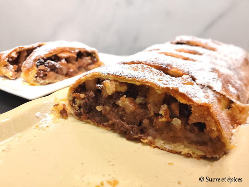 Recette de Strudel aux pommes facile à la pâte feuilletée