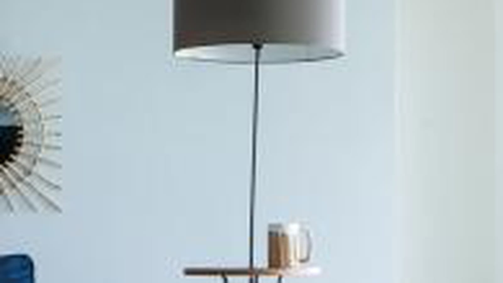 Lampadaire-tablette