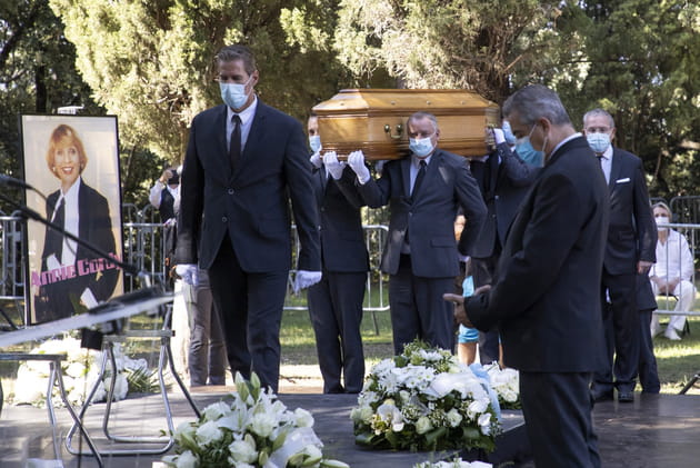 Un dernier hommage à Annie Cordy...