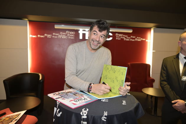 Stéphane Plaza en séance de dédicace à la Fnac Bercy Village