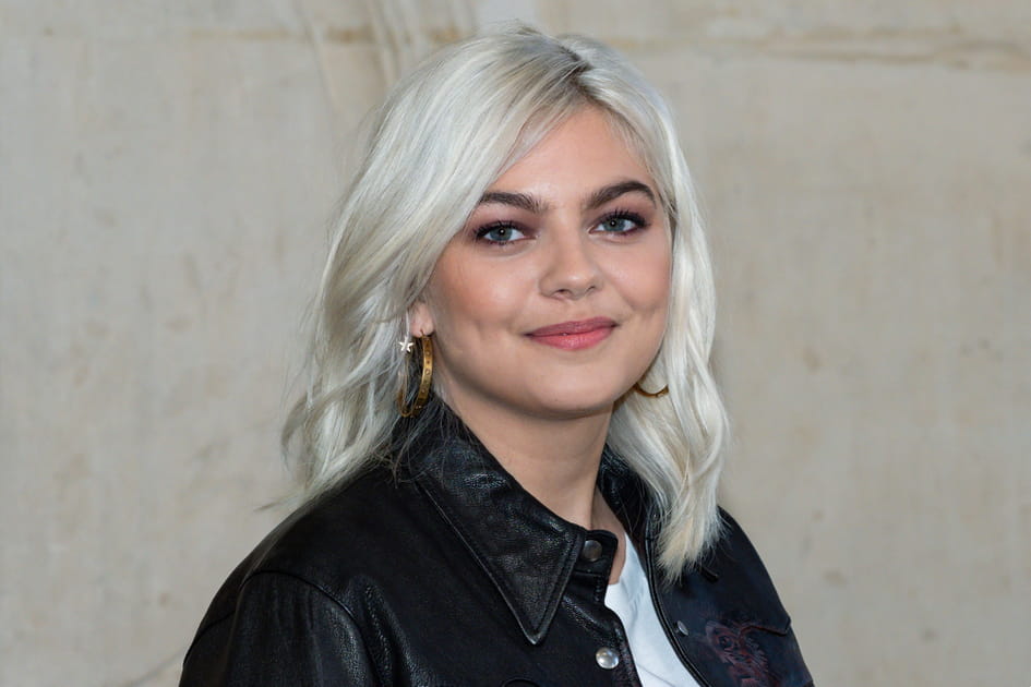 Les cheveux blonds polaire de Louane