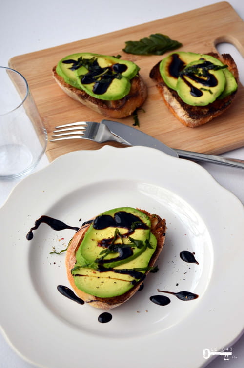 Bruschettas à l'avocat