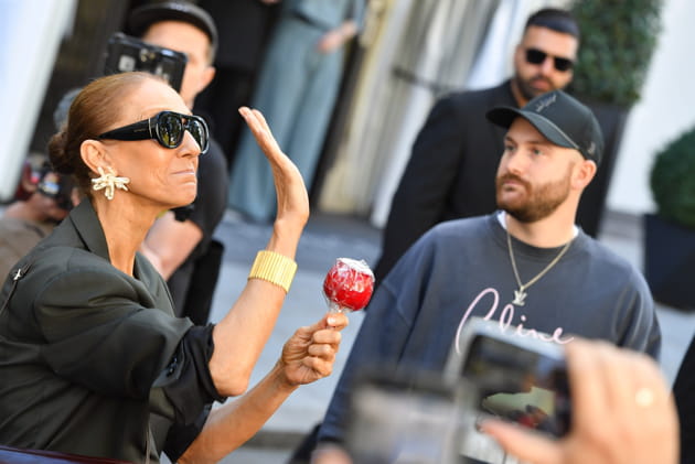 Céline Dion et René-Charles sortent du Royal Monceau