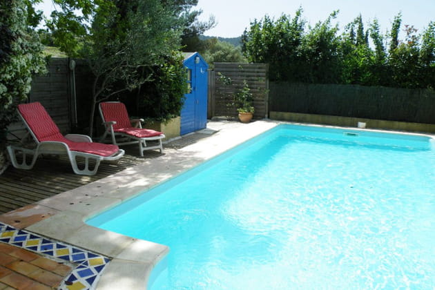 Une piscine au milieu des vignes