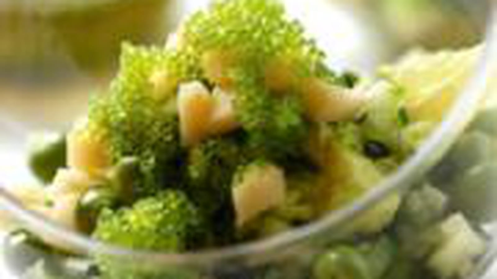 Verrine avocat petits pois concombre emmental