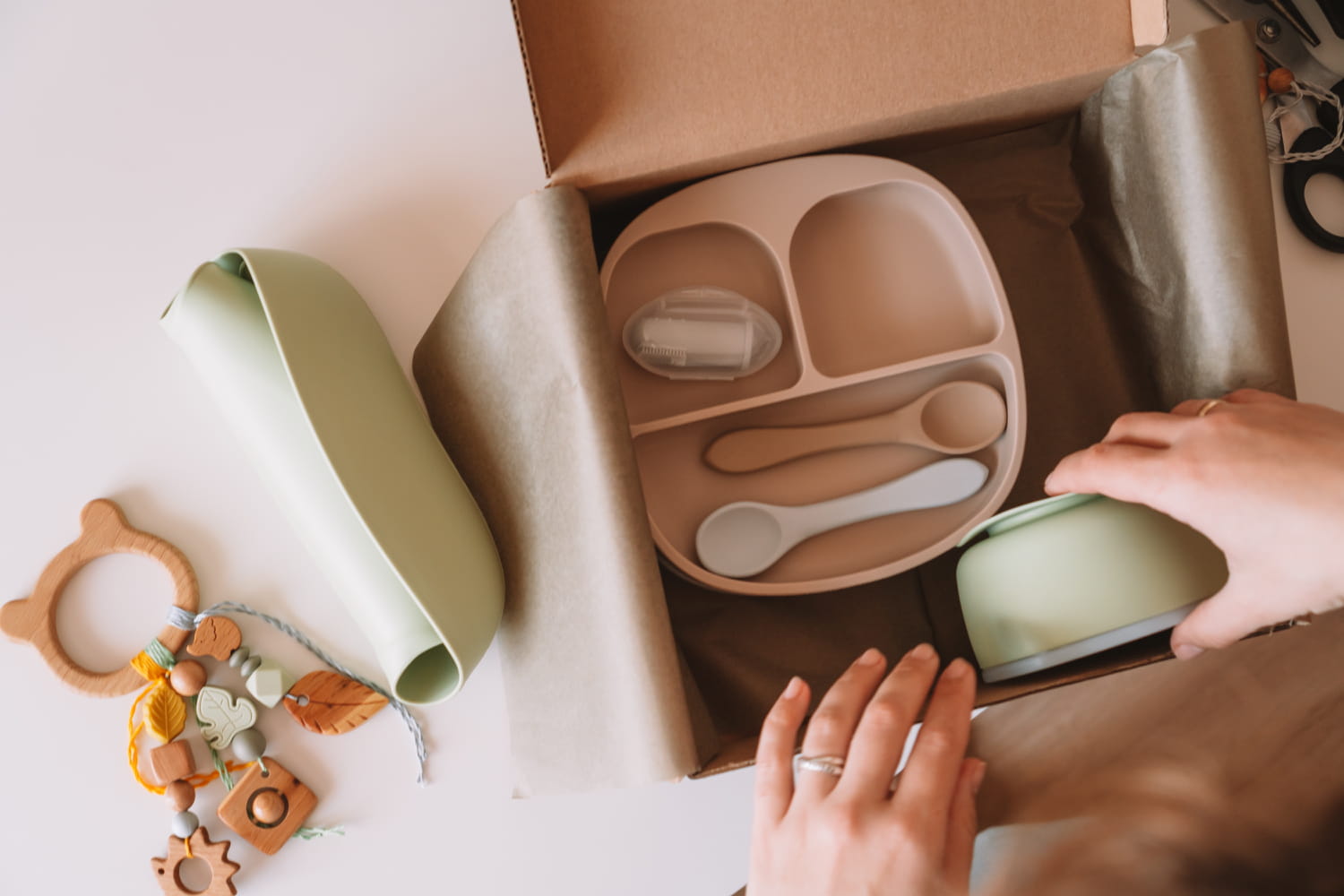 Thousands of mothers can receive this free box before their baby turns 3