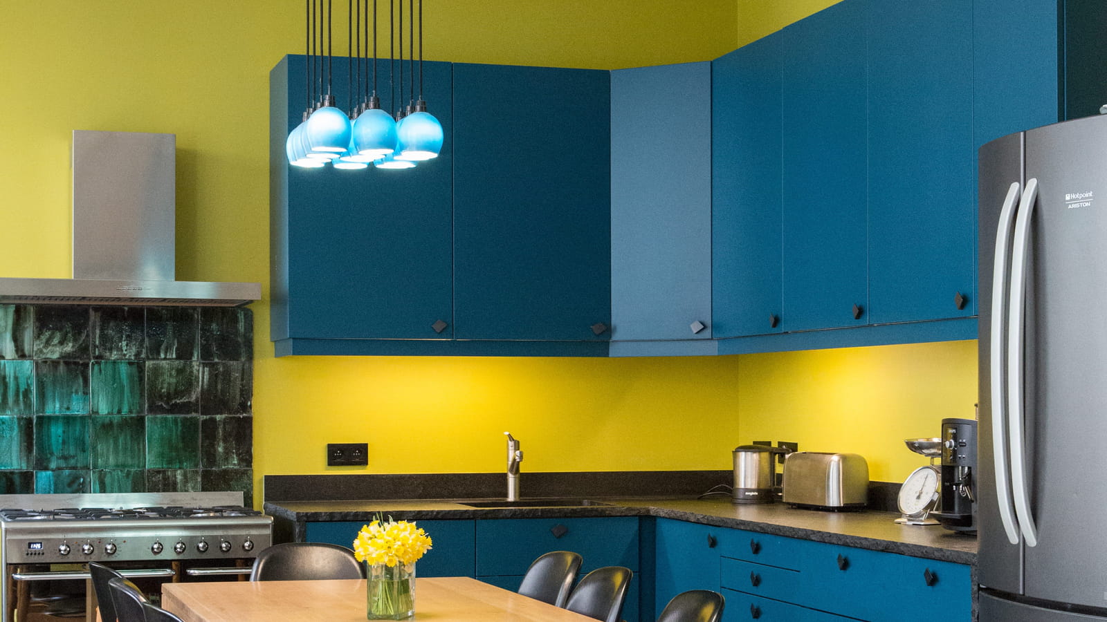 Bleue et jaune