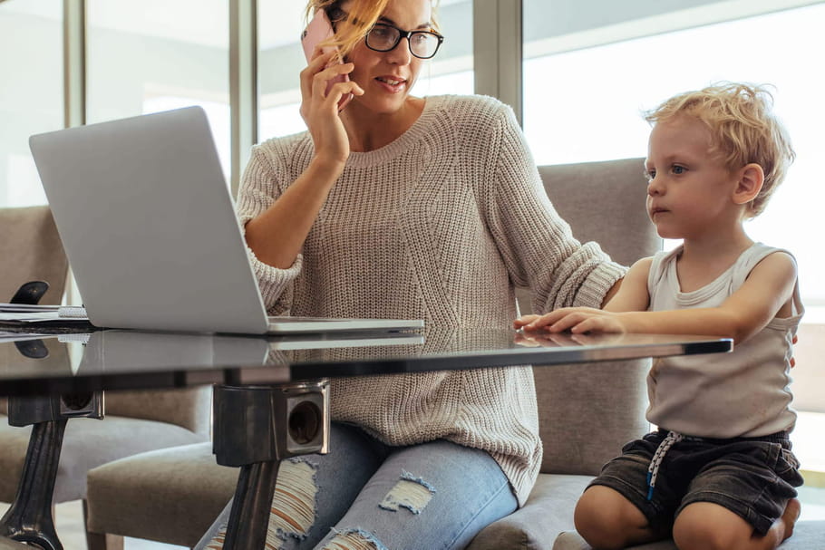 Chômage partiel des parents : conditions, garde d'enfants, fraudes