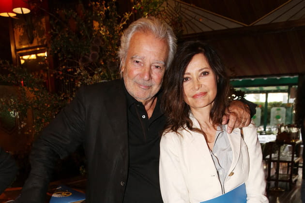 Pierre Arditi vit entre Paris et la Normandie avec sa femme