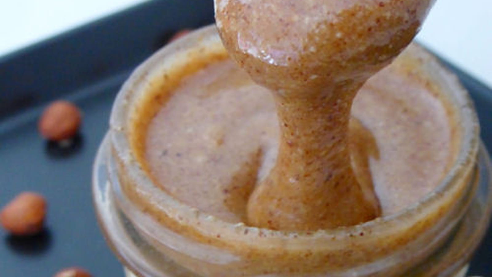Pâte à tartiner maison aux noisettes et au miel