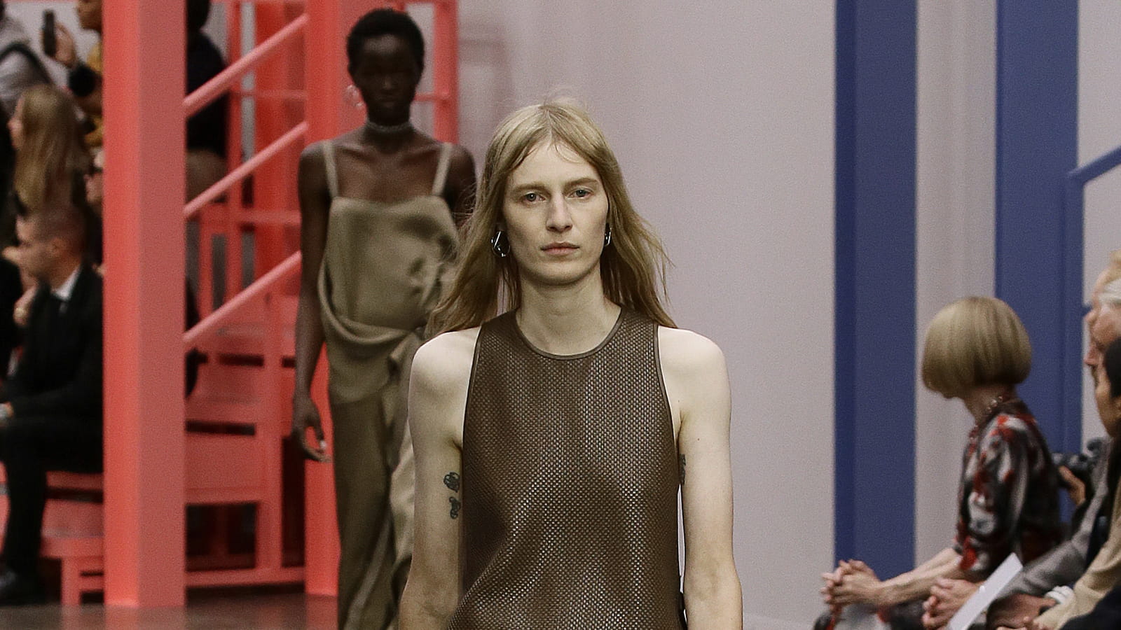 Look 23 