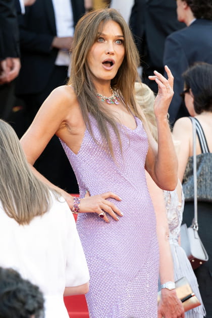 Carla Bruni-Sarkozy &eacute;blouie, &agrave; l'avant-premi&egrave;re de "Triangle Of Sadness" le 21&nbsp;mai