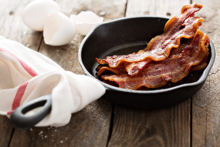 Recettes &agrave; la poitrine fum&eacute;e : pommes de terre, four, bacon