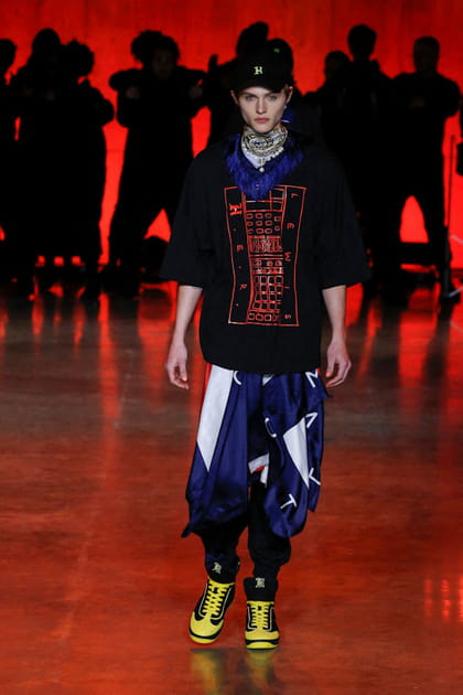 Mingus Reedus en ensemble Tommy Hilfiger