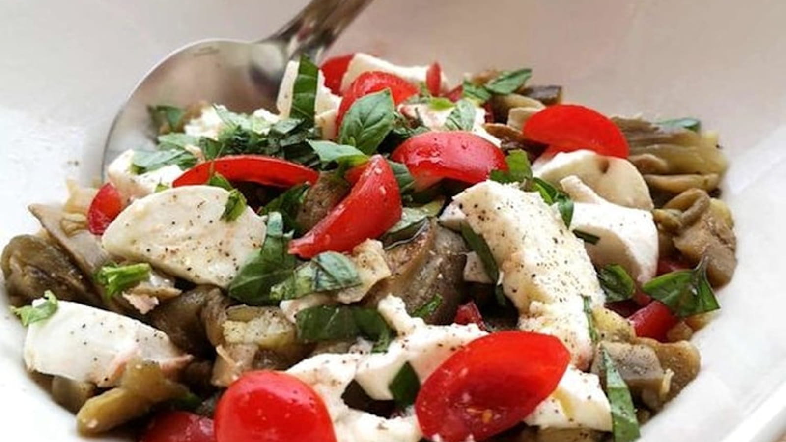 Salade d'aubergines à la vapeur douce