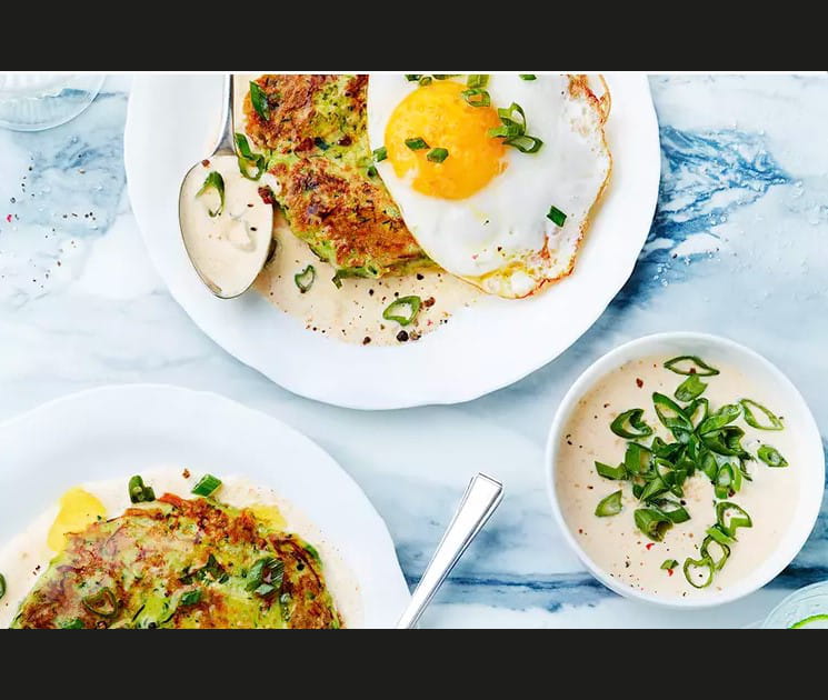 Galettes de courgettes et cr&egrave;me &eacute;pic&eacute;e