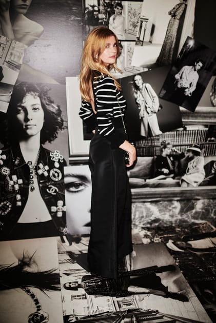 C&eacute;cile Cassel en marini&egrave;re au d&eacute;fil&eacute; Chanel printemps-&eacute;t&eacute; 2023