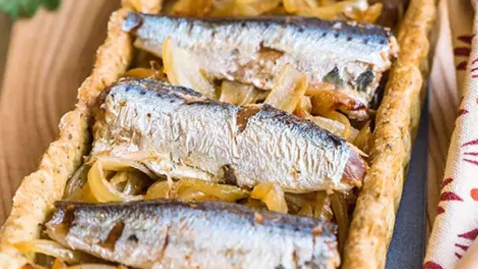 Tarte provençale aux sardines et aux oignons