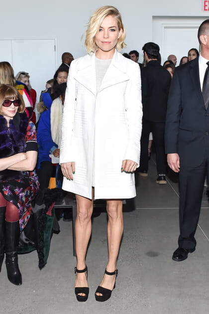Sienna Miller au défilé Calvin Klein à New York