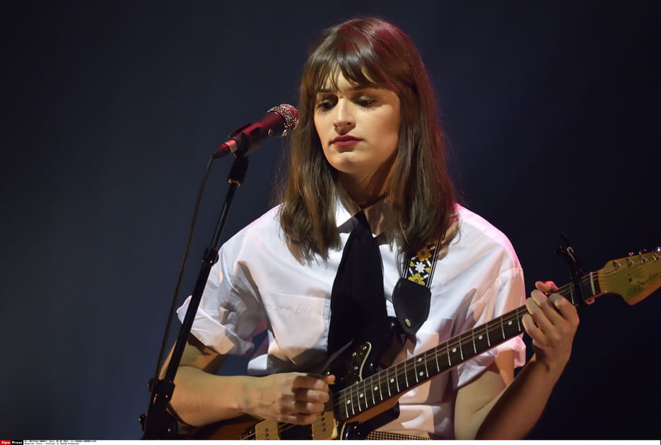 Le carr&eacute; long de Clara Luciani