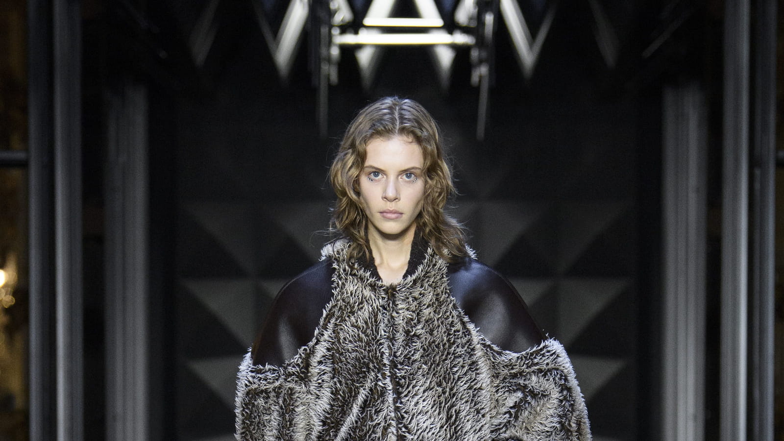 Look 37