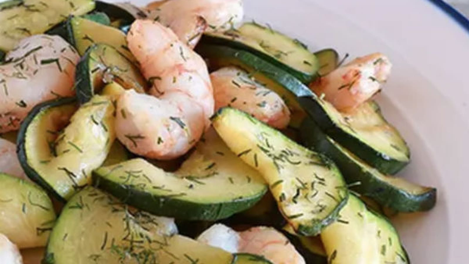 Sauté de courgettes aux crevettes