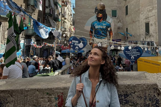 Linda Hardy et son fils passent l'&eacute;t&eacute; en Italie