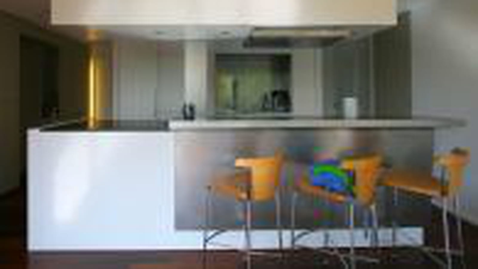 Cuisine blanc et inox