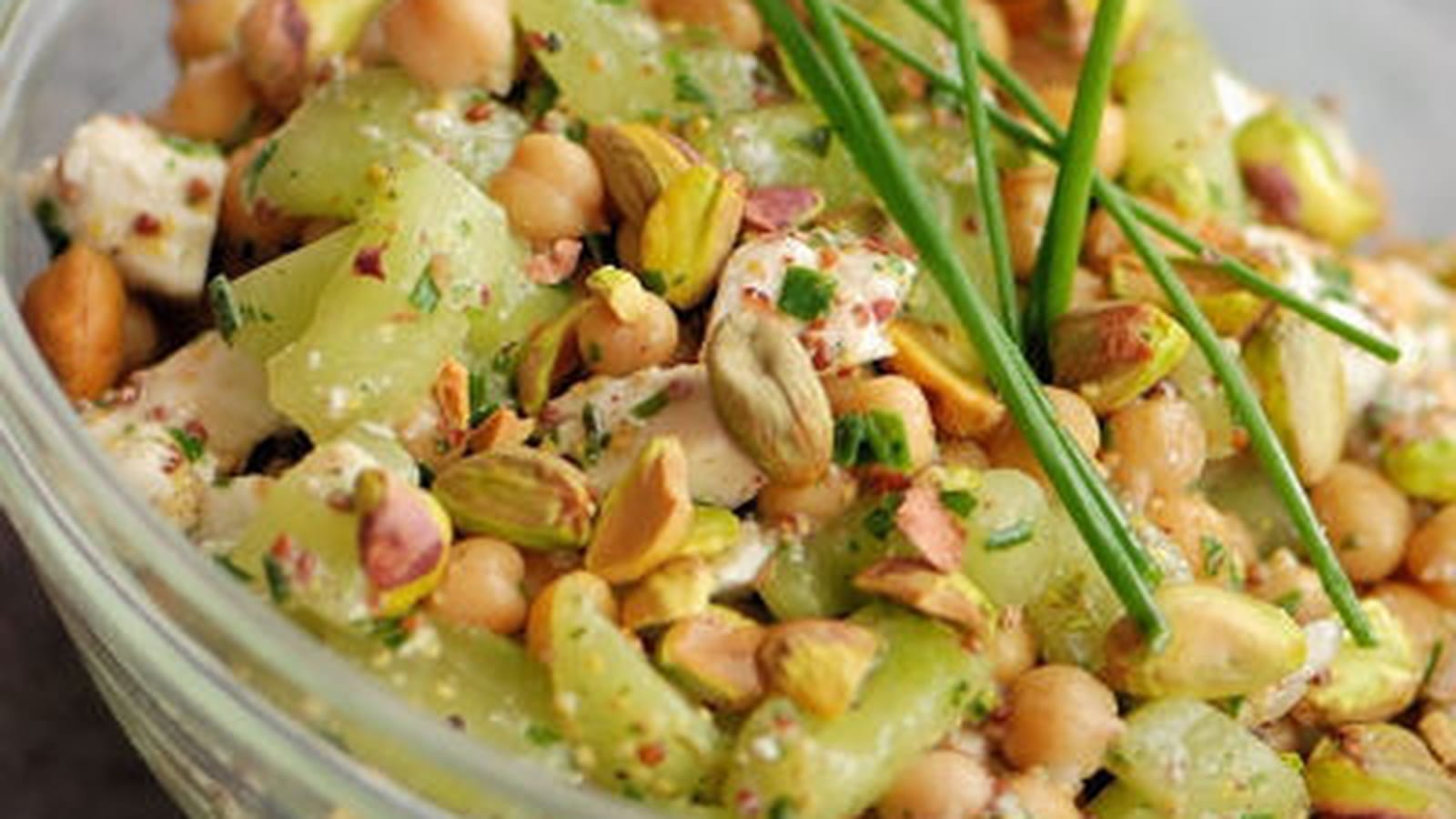 Salade de pois chiches, concombre et feta