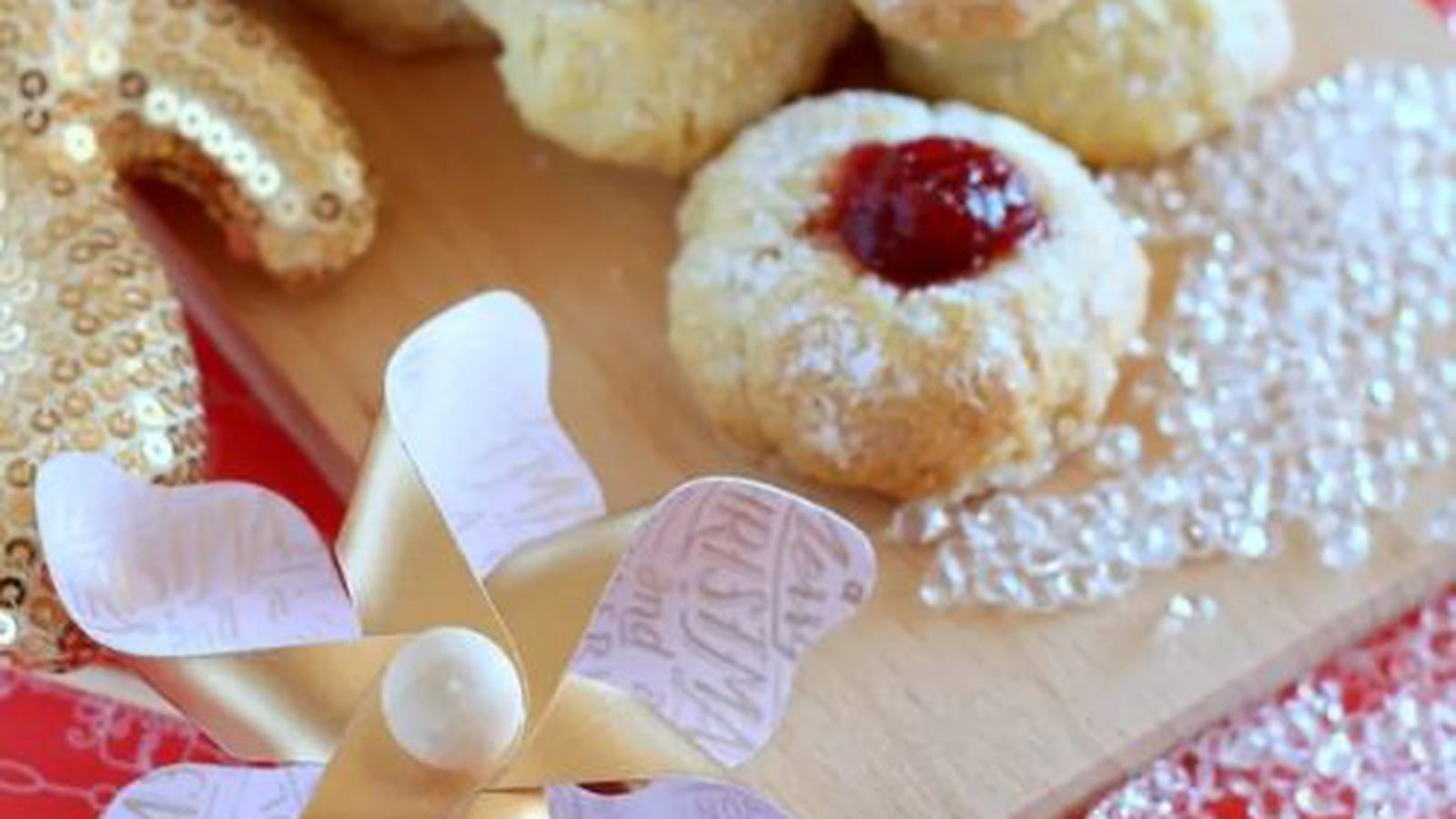 Biscuits Bredeles à la confiture d'airelles