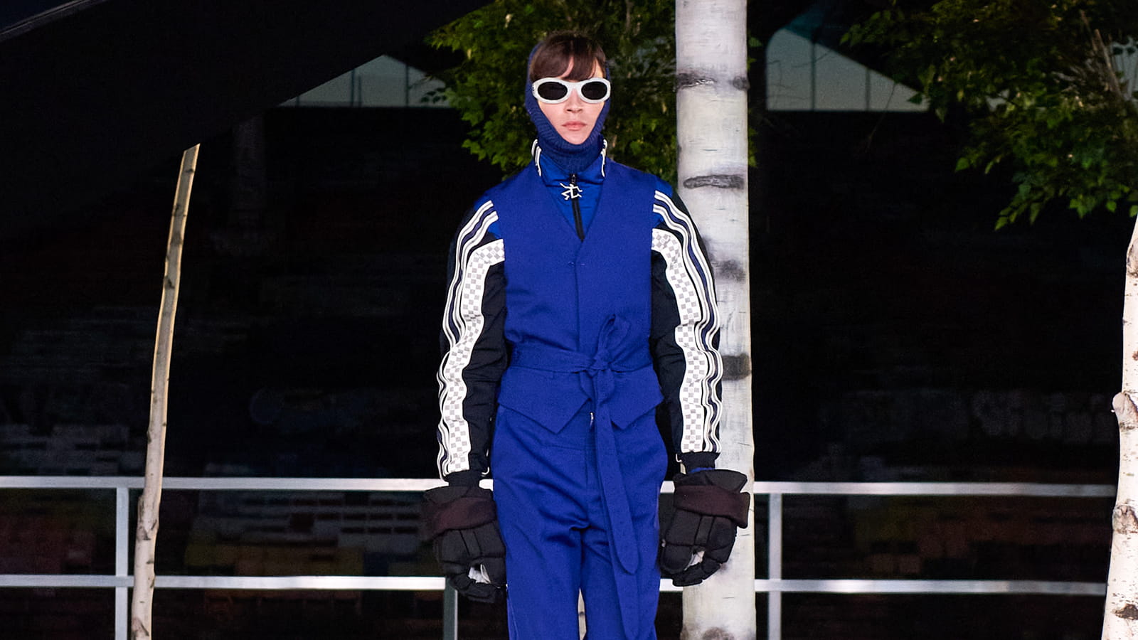Look 3