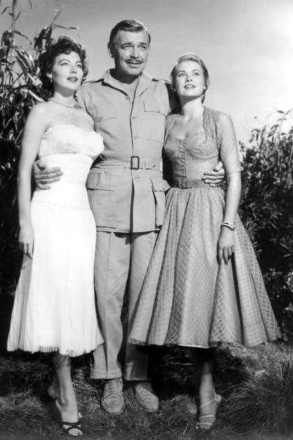 Grace Kelly en robe à carreaux ceinturée