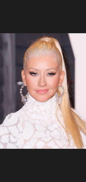 Stars et coloration : Christina Aguilera en blonde